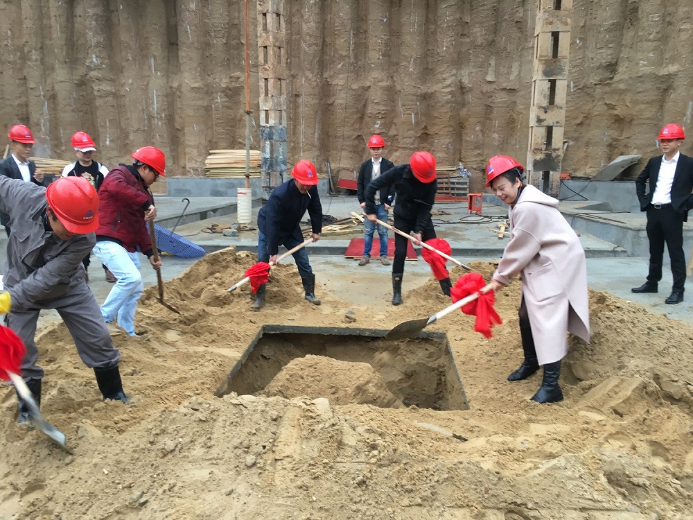 喜笑颜开（奠基石培土）.jpg